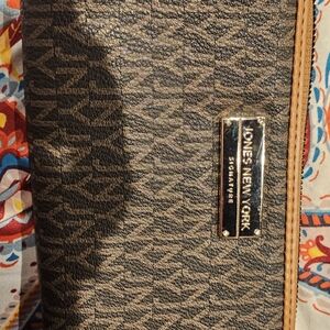 Jones New York Textured Tan and Brown Wallet